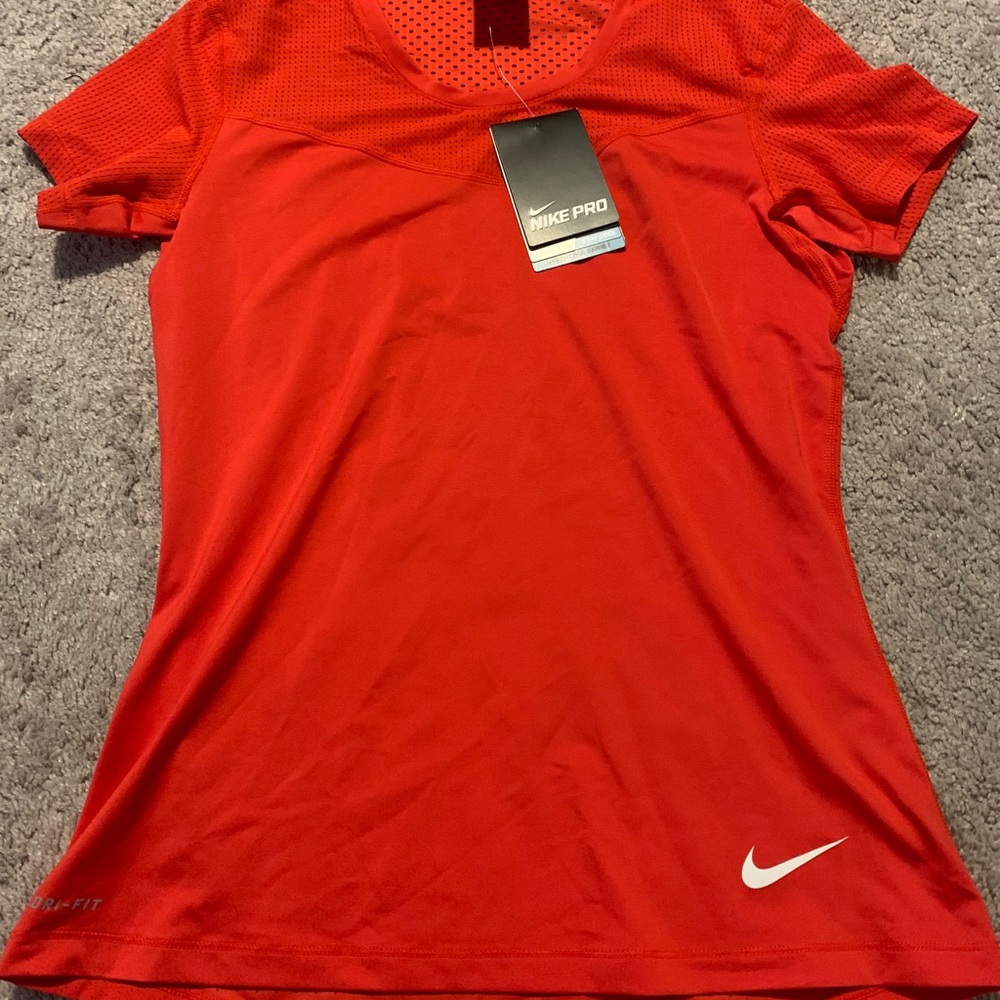 Nike pro dri-fit top